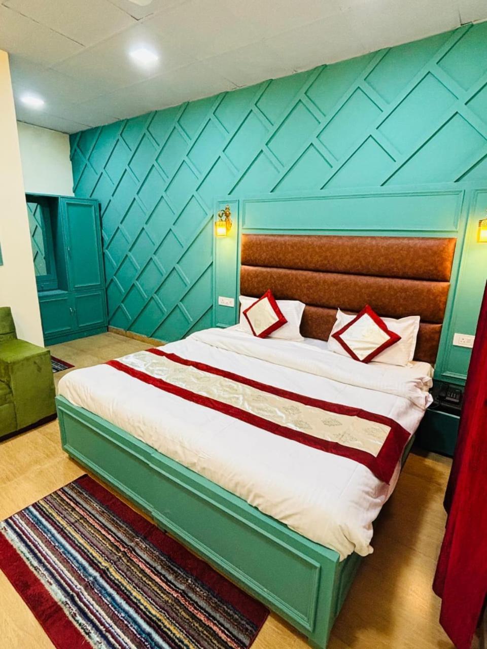 Hotel Amar Мусори Екстериор снимка