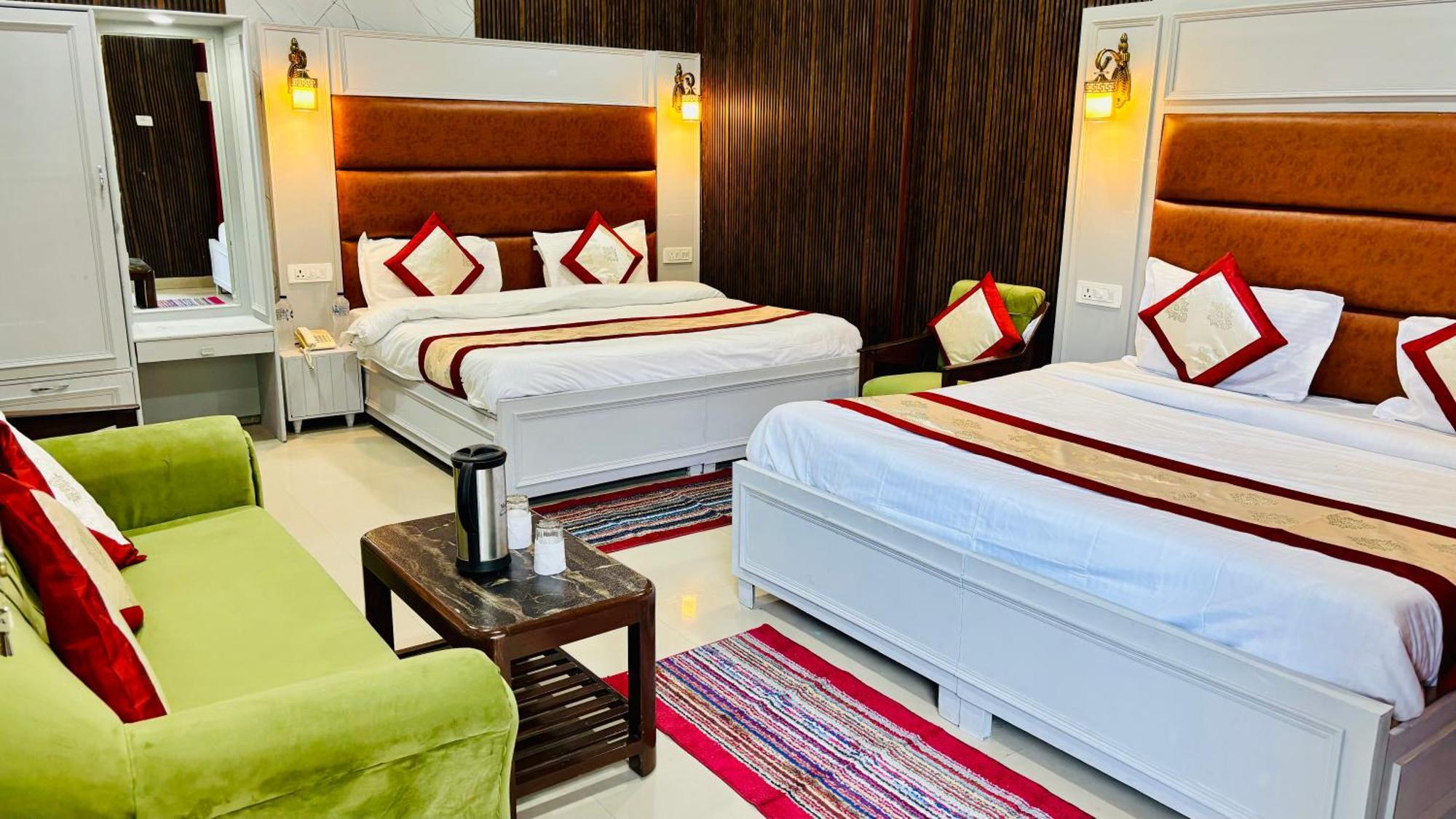 Hotel Amar Мусори Екстериор снимка