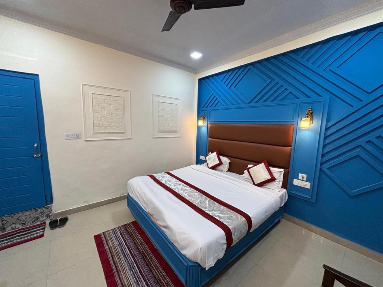 Hotel Amar Мусори Екстериор снимка