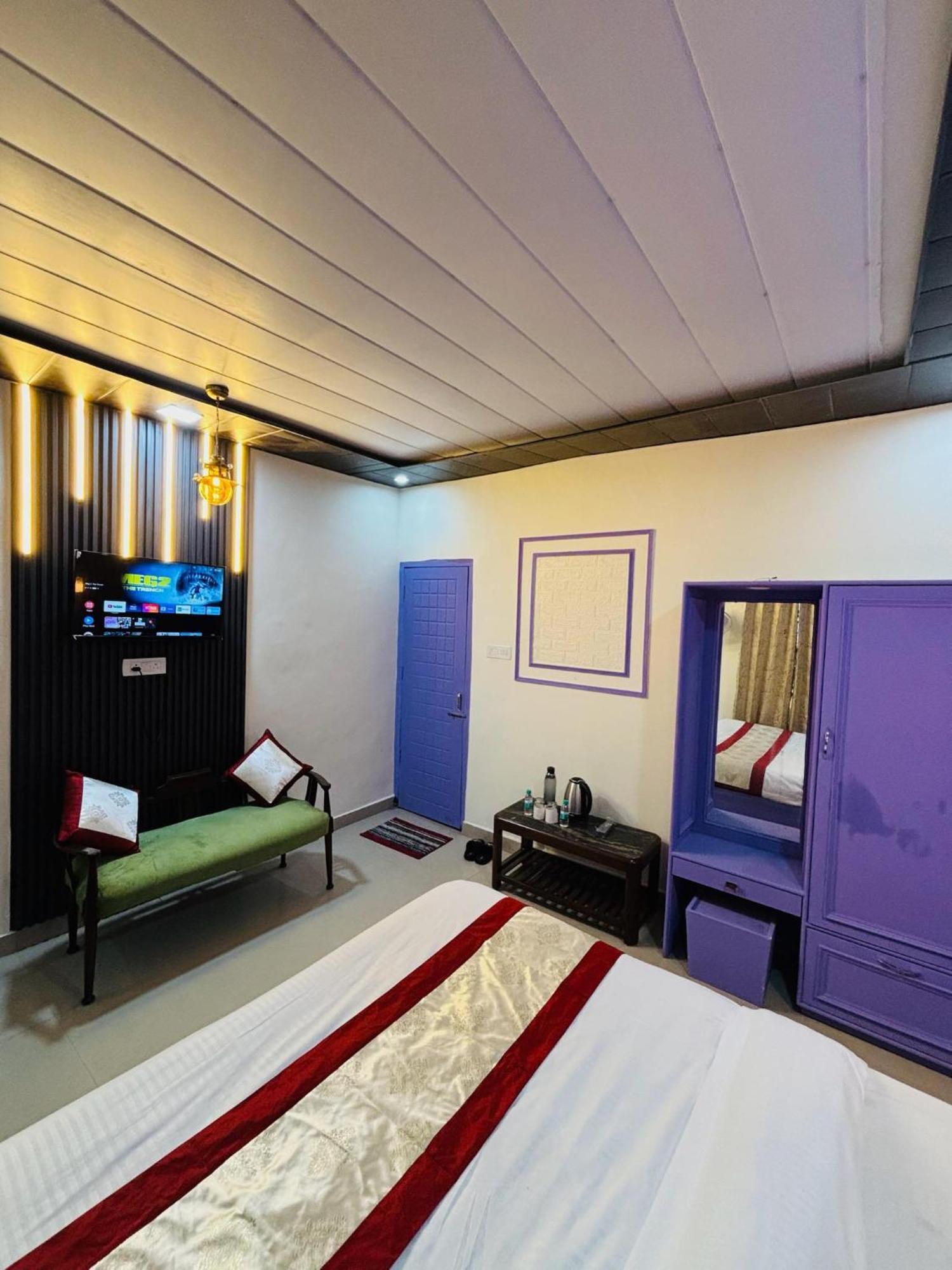 Hotel Amar Мусори Екстериор снимка